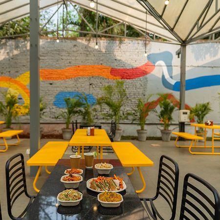 The Hosteller Lonavala, City Centre Exterior foto