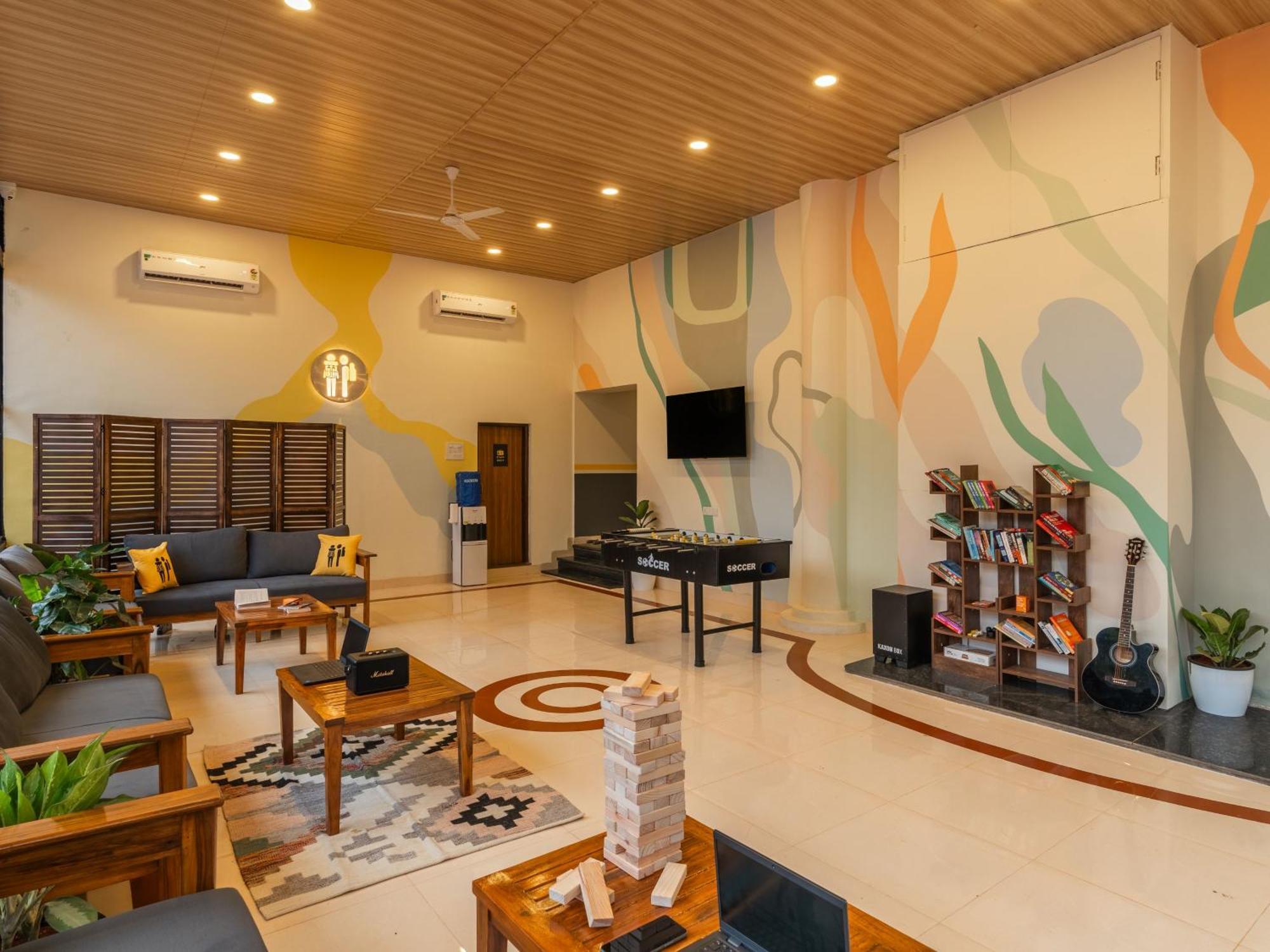 The Hosteller Lonavala, City Centre Exterior foto