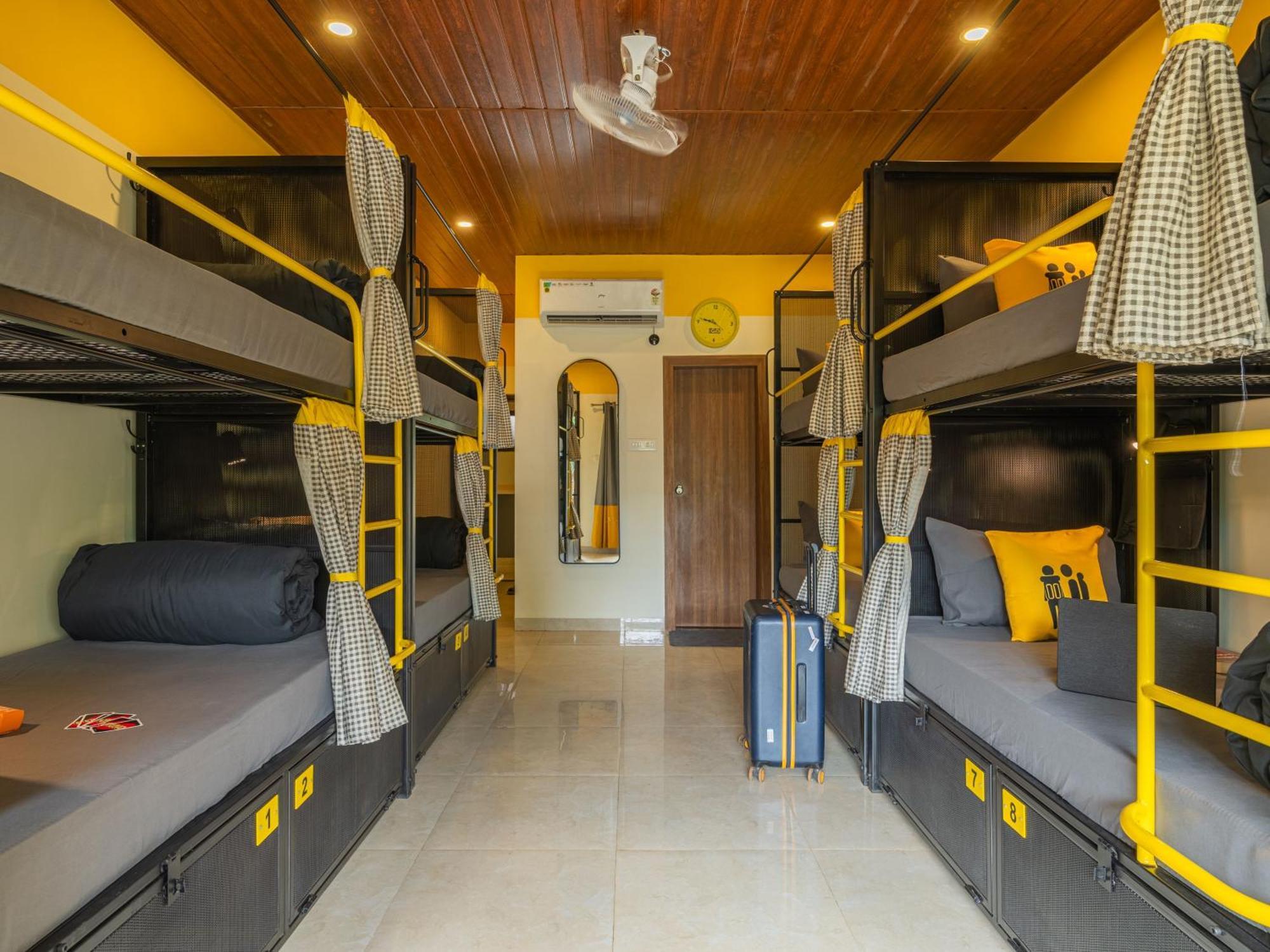 The Hosteller Lonavala, City Centre Exterior foto